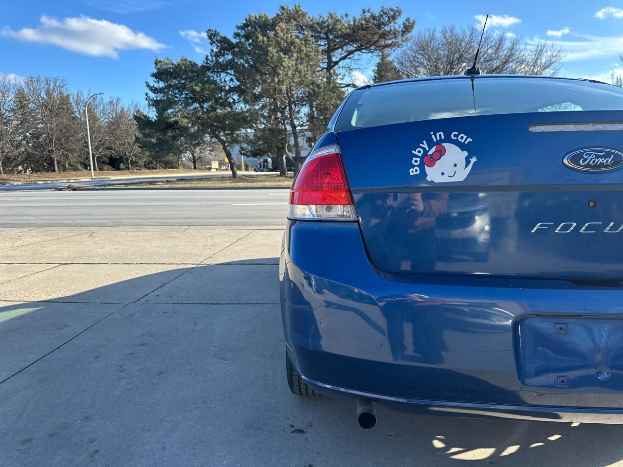 Ford Focus 4dr Sdn SE 2009