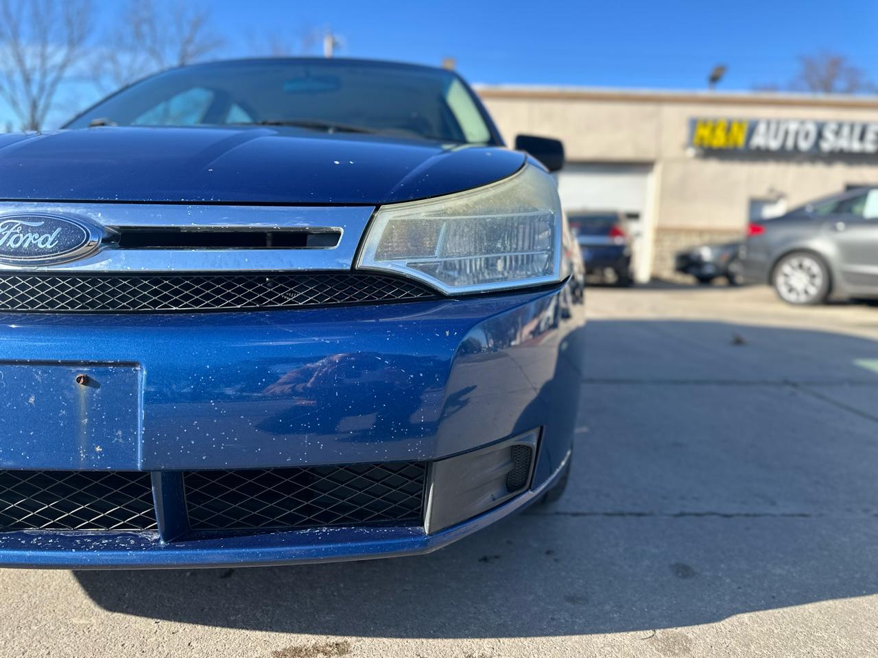 Ford Focus 4dr Sdn SE 2009