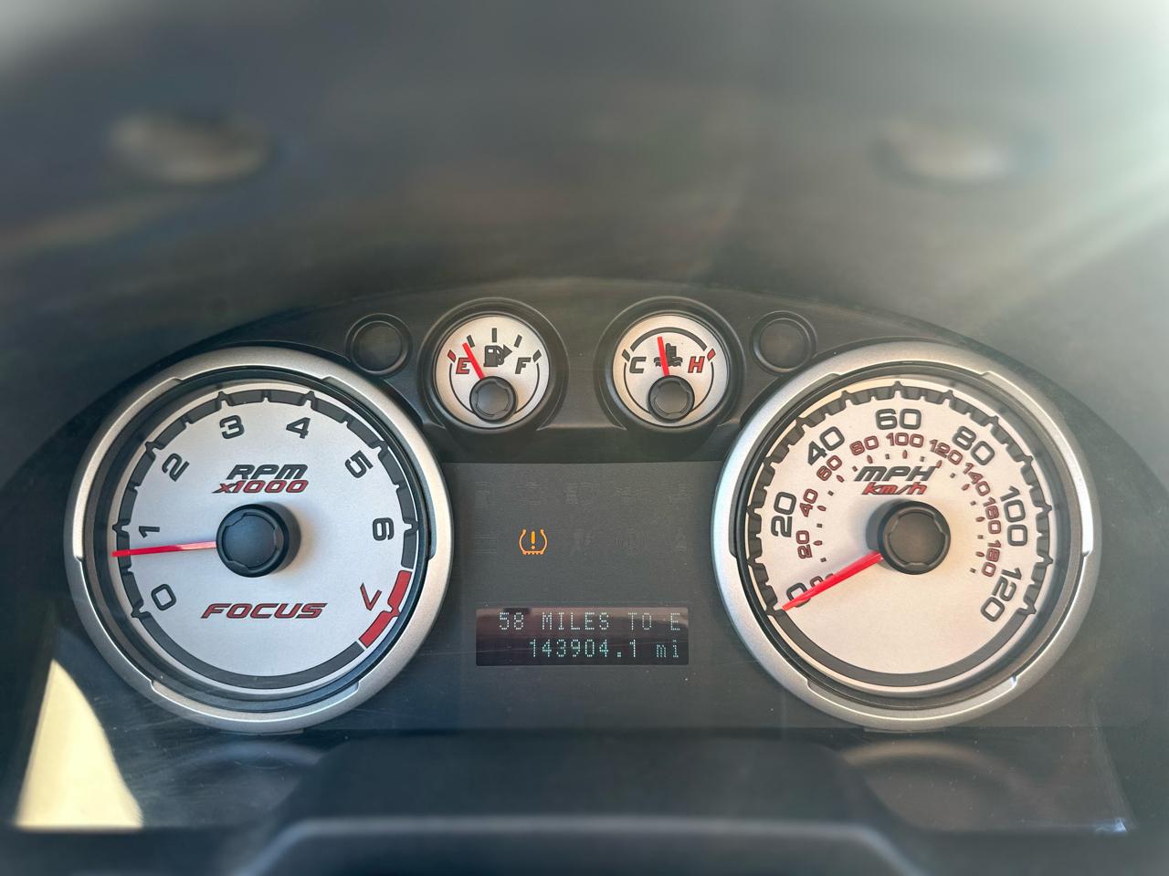 Ford Focus 4dr Sdn SE 2009