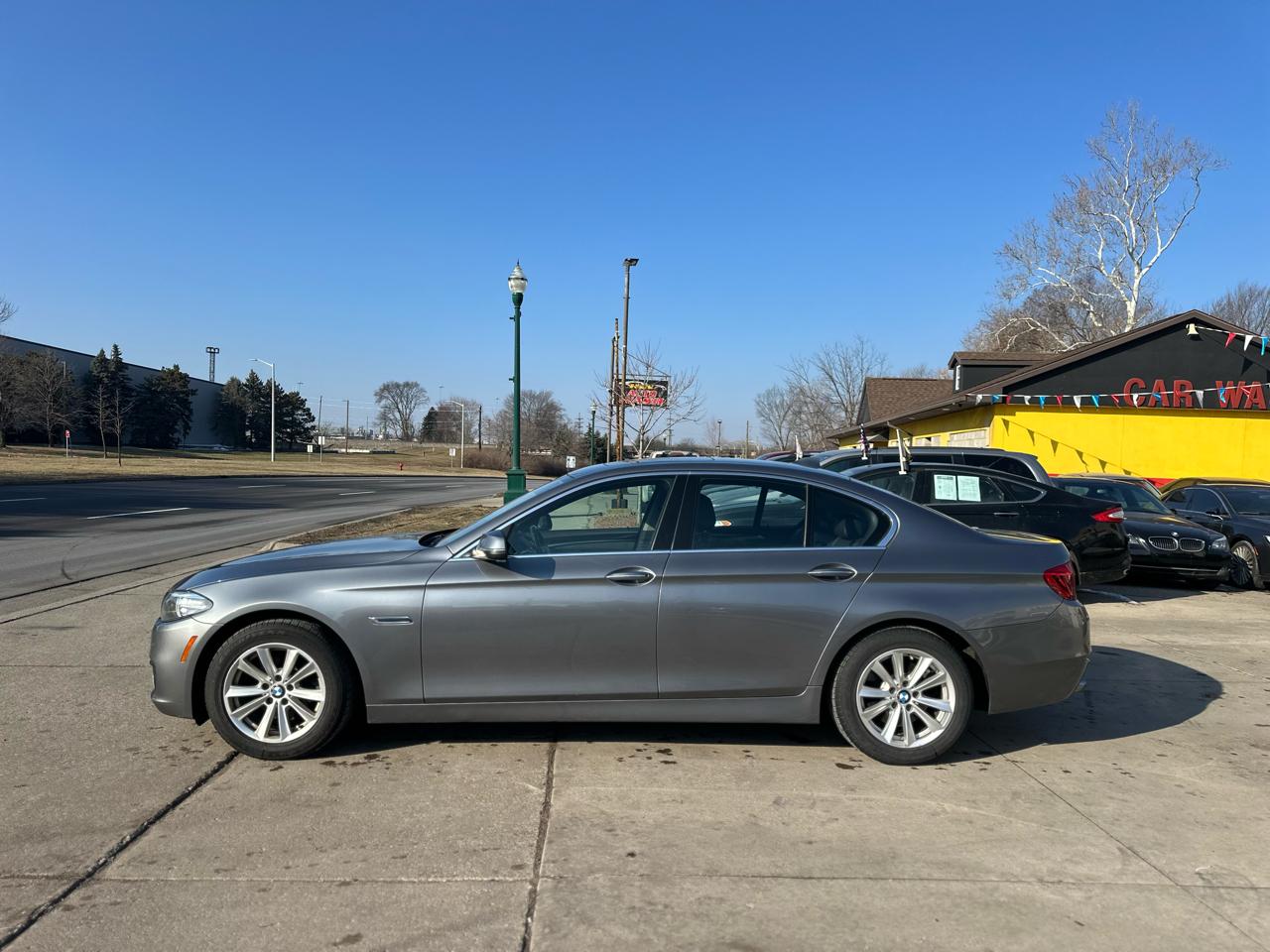 BMW 5 Series 4dr Sdn 528i xDrive AWD 2016