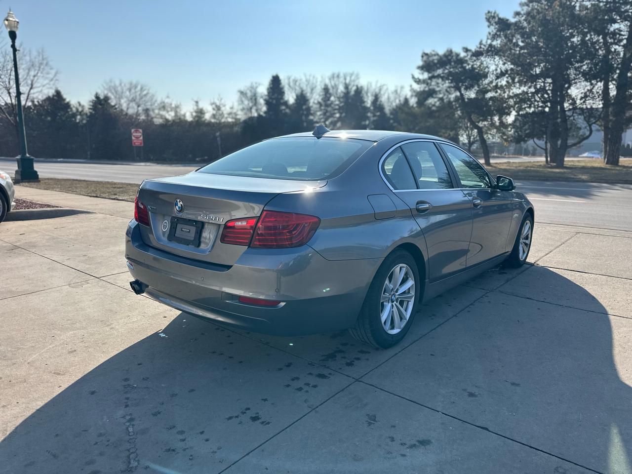 BMW 5 Series 4dr Sdn 528i xDrive AWD 2016