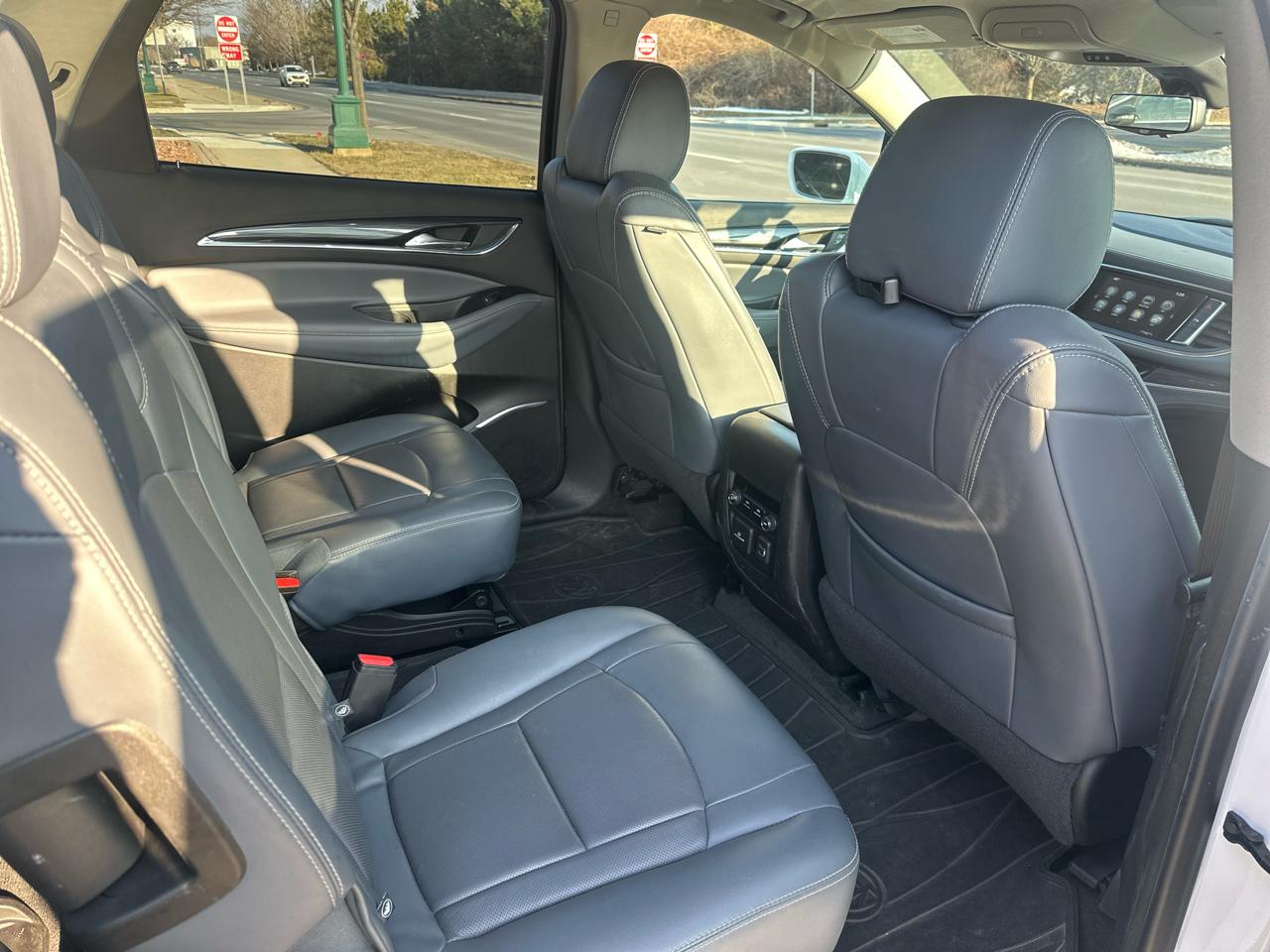 Buick Enclave AWD 4dr Essence 2019