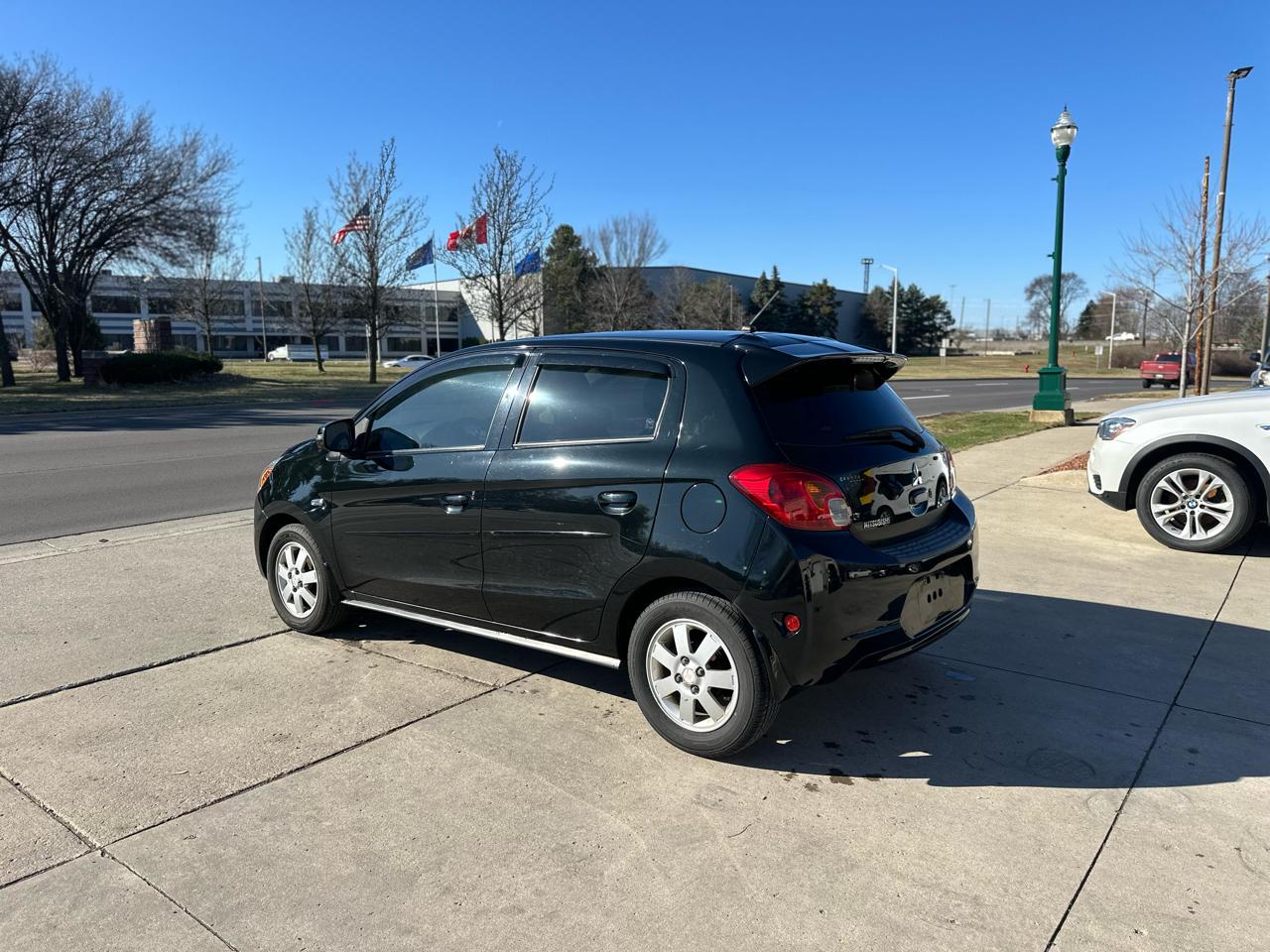 Mitsubishi Mirage 4dr HB Man ES 2015
