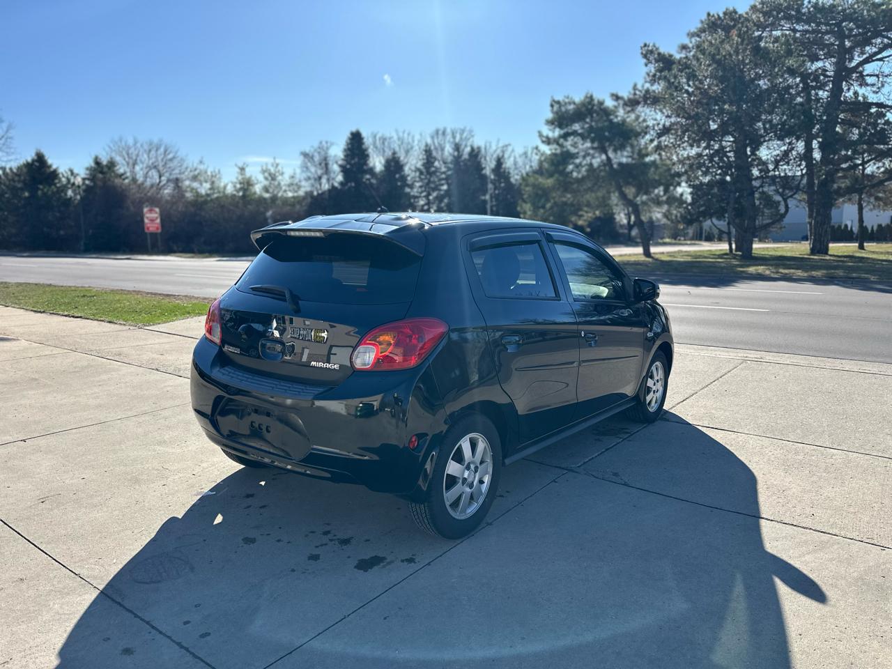 Mitsubishi Mirage 4dr HB Man ES 2015