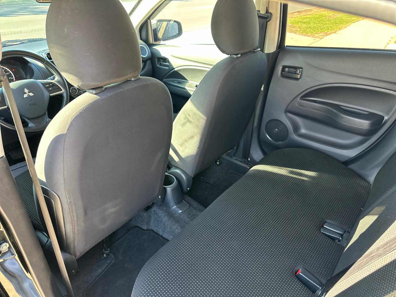 Mitsubishi Mirage 4dr HB Man ES 2015