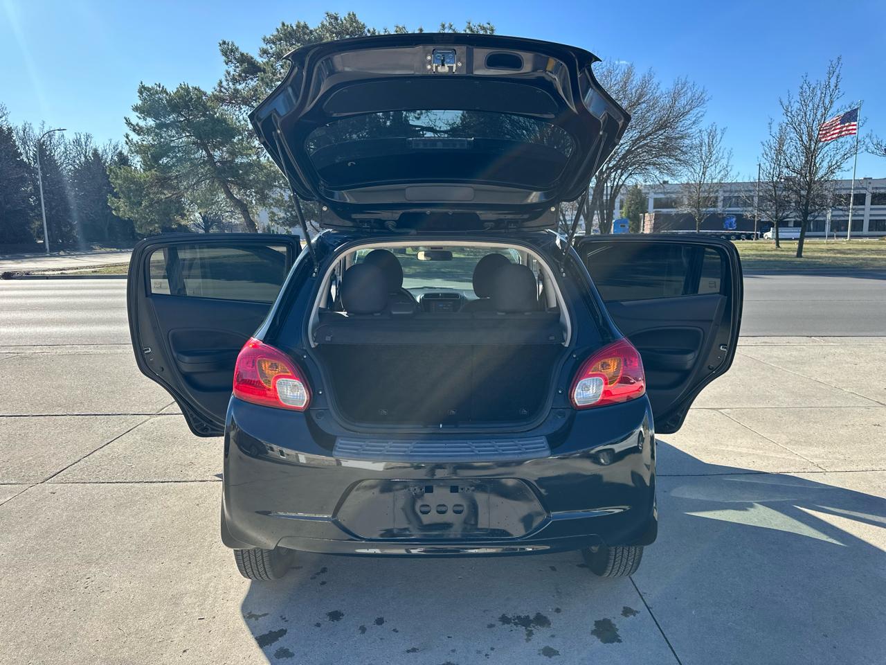 Mitsubishi Mirage 4dr HB Man ES 2015