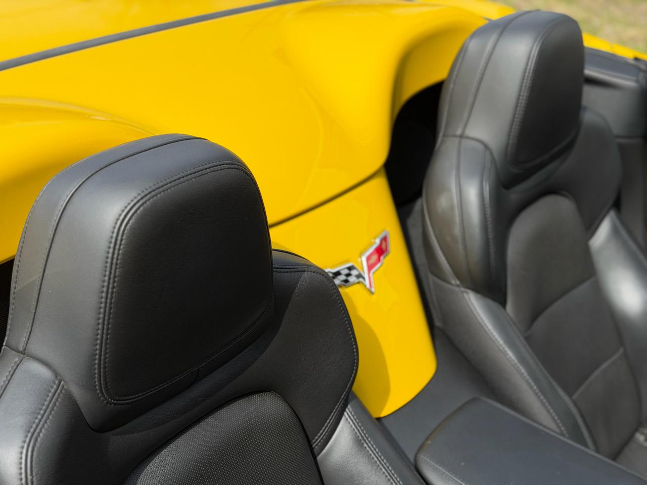 Chevrolet Corvette 2dr Conv w/3LT 2012