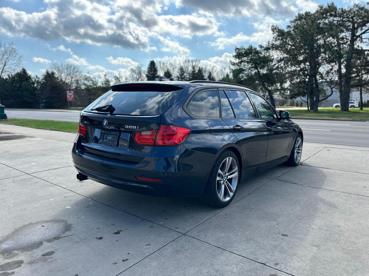 BMW 3 Series 4dr Sports Wgn 328i xDrive AWD 2014