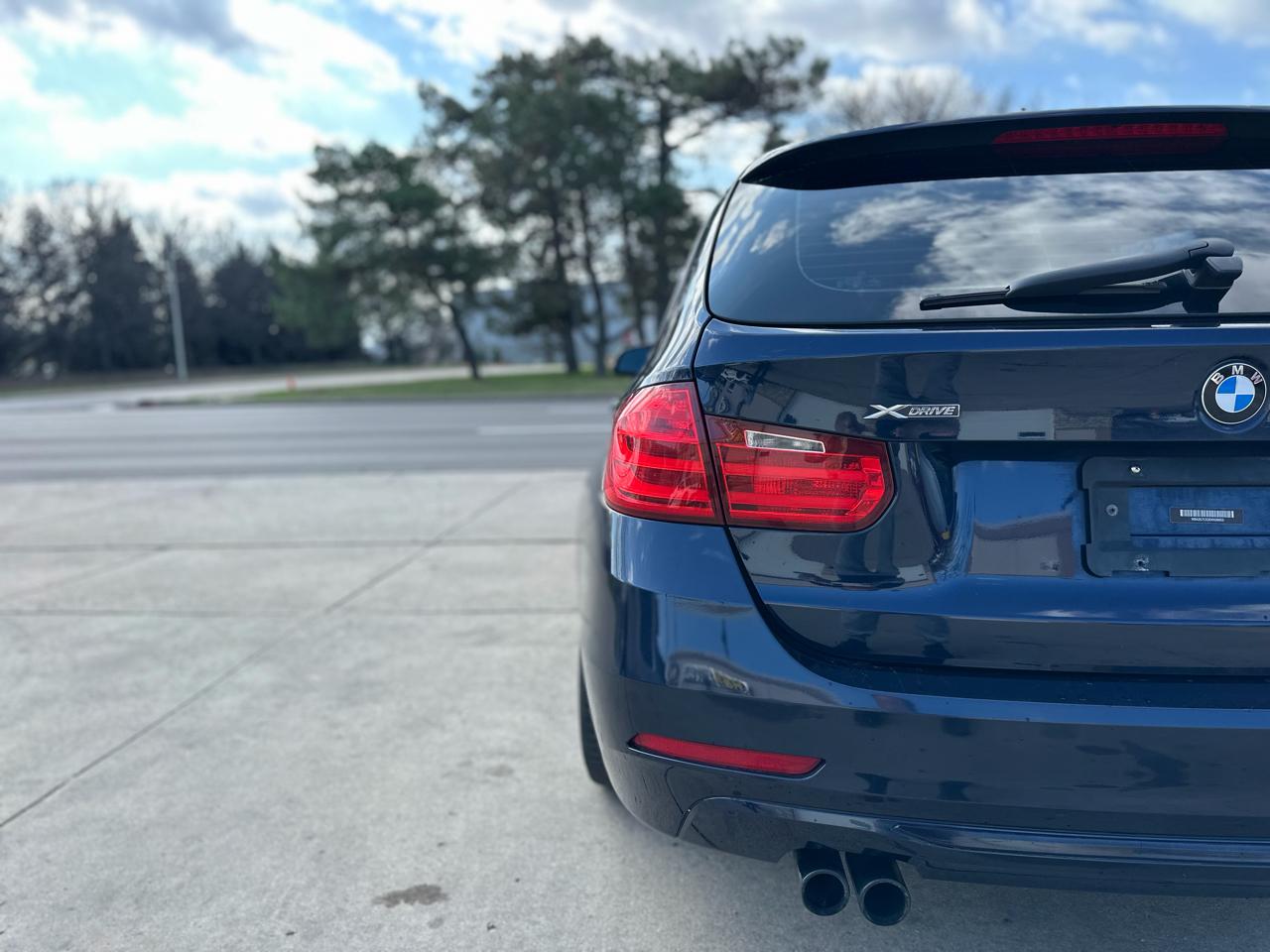 BMW 3 Series 4dr Sports Wgn 328i xDrive AWD 2014