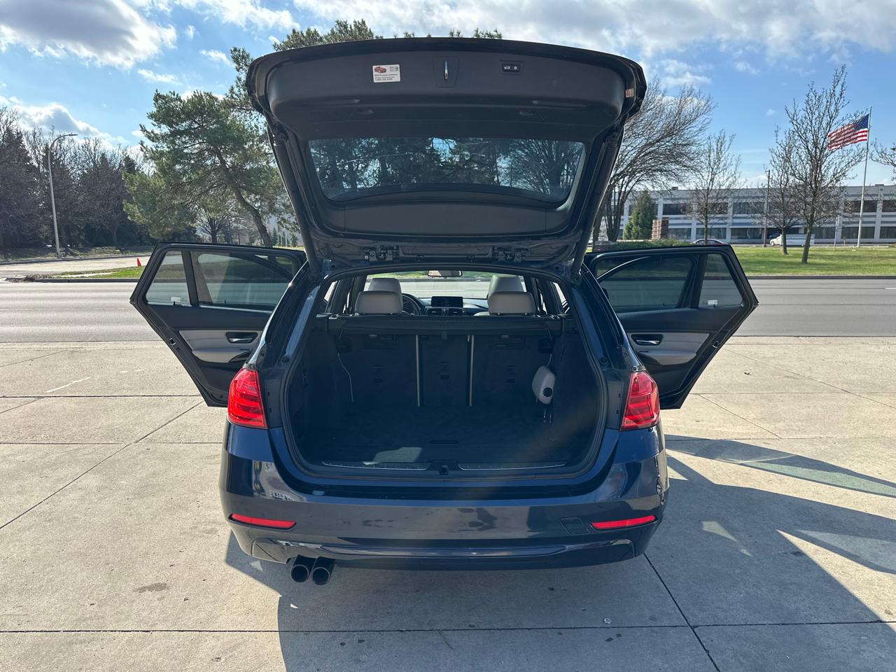 BMW 3 Series 4dr Sports Wgn 328i xDrive AWD 2014