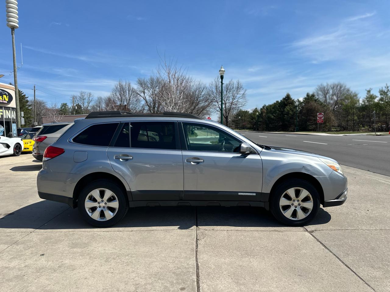 Subaru Outback 4dr Wgn H4 Auto 2.5i Prem AWP 2011