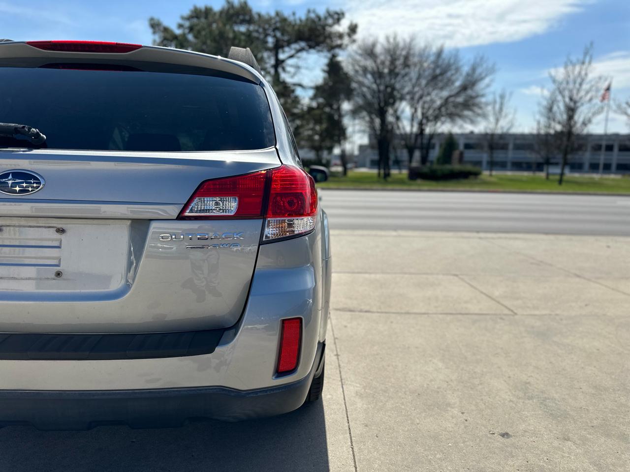 Subaru Outback 4dr Wgn H4 Auto 2.5i Prem AWP 2011