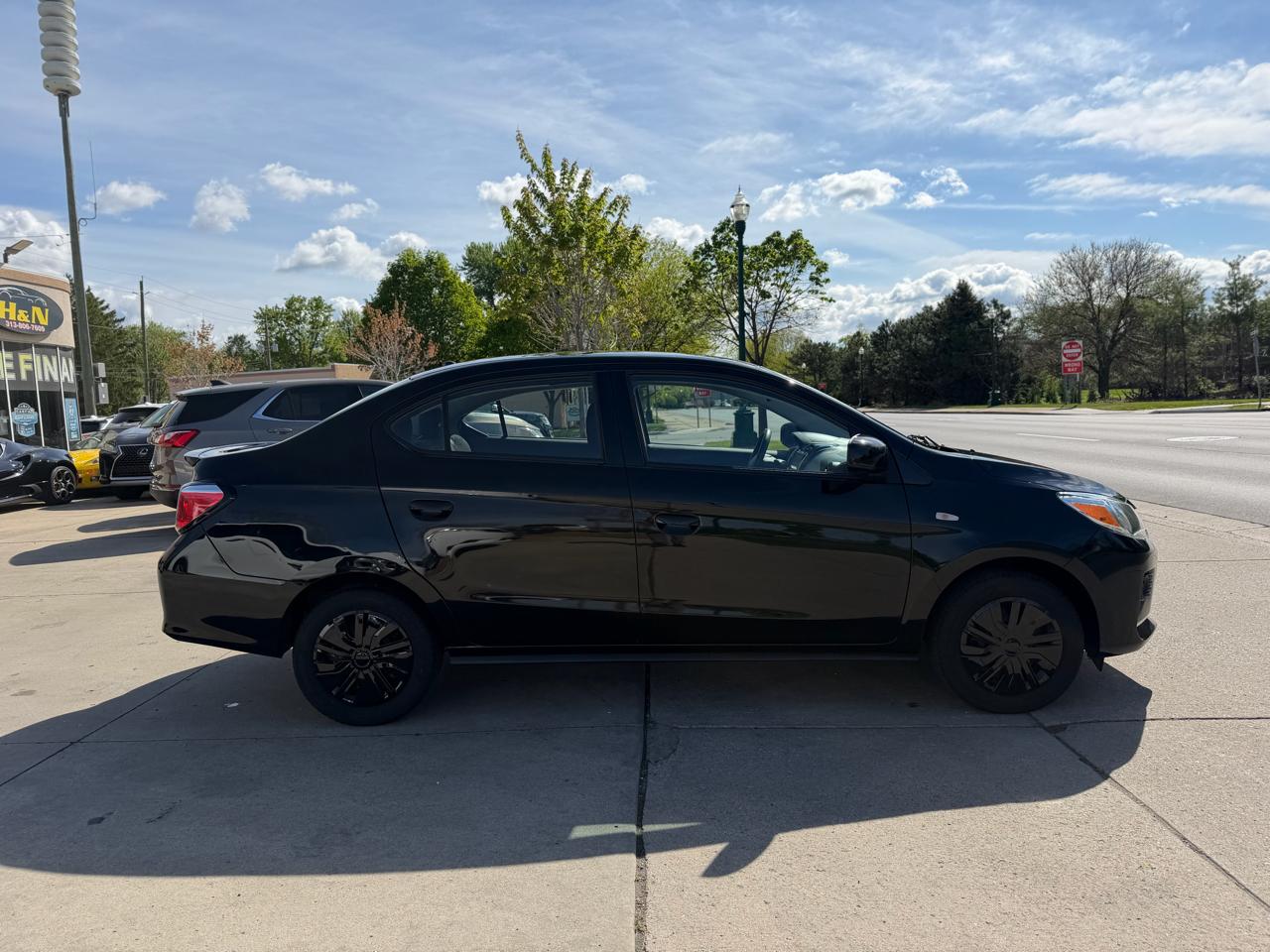 Mitsubishi Mirage G4 Carbonite Edition CVT 2021