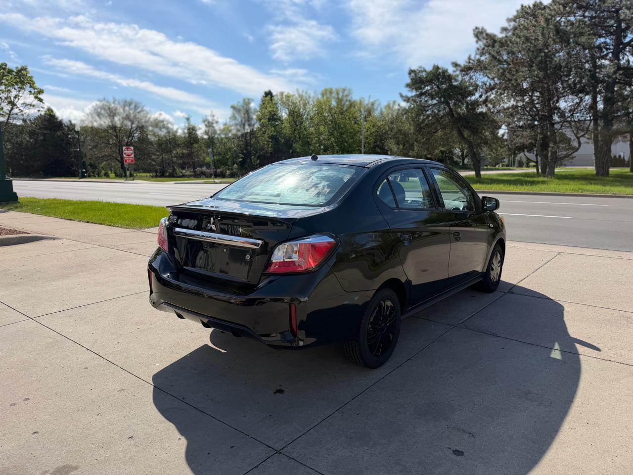 Mitsubishi Mirage G4 Carbonite Edition CVT 2021