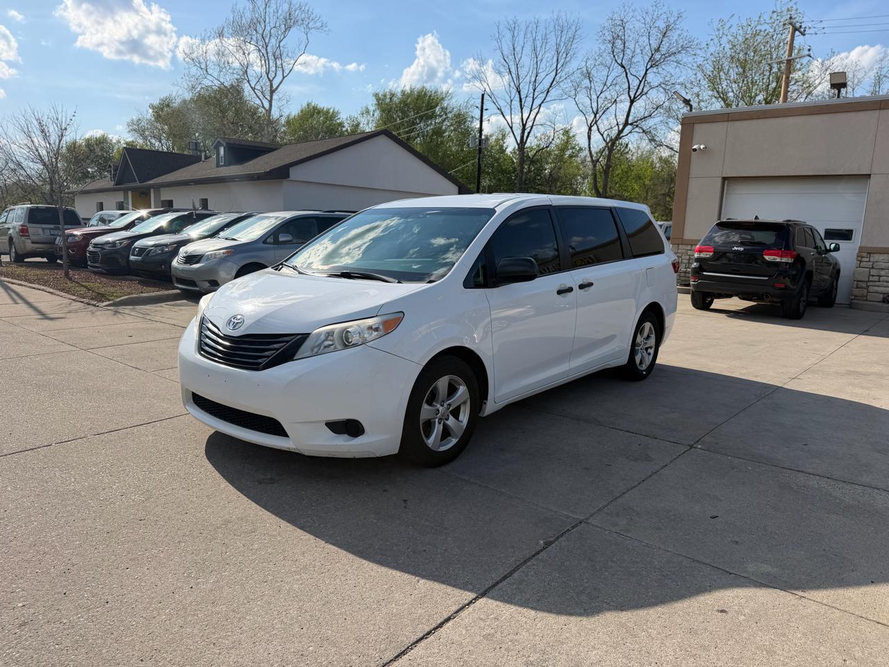 Toyota Sienna L FWD 7-Passenger (Natl) 2017