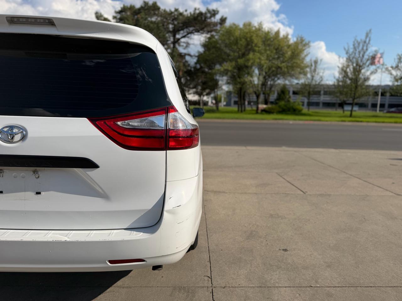 Toyota Sienna L FWD 7-Passenger (Natl) 2017