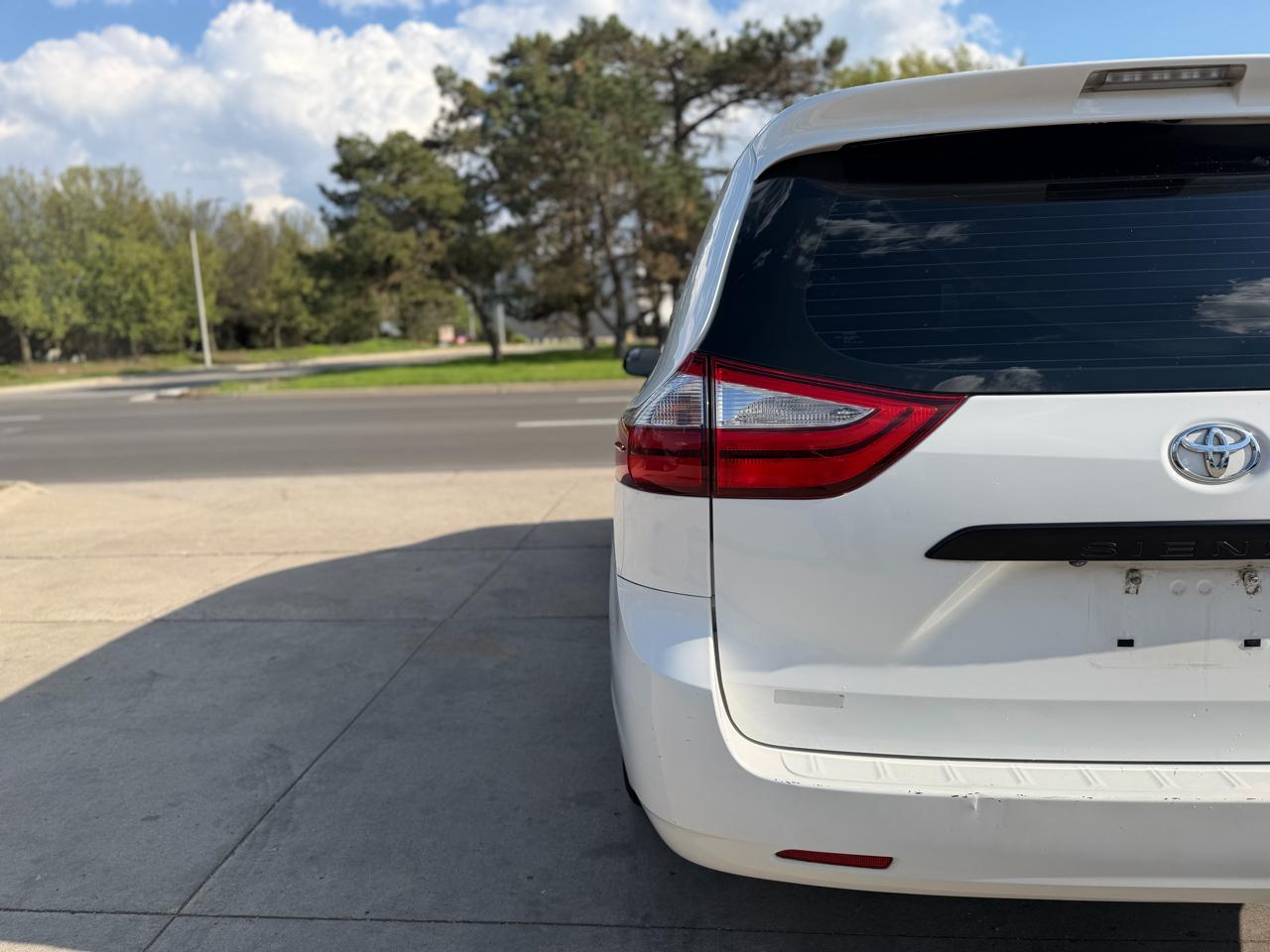 Toyota Sienna L FWD 7-Passenger (Natl) 2017