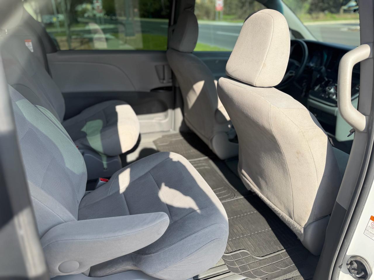 Toyota Sienna L FWD 7-Passenger (Natl) 2017