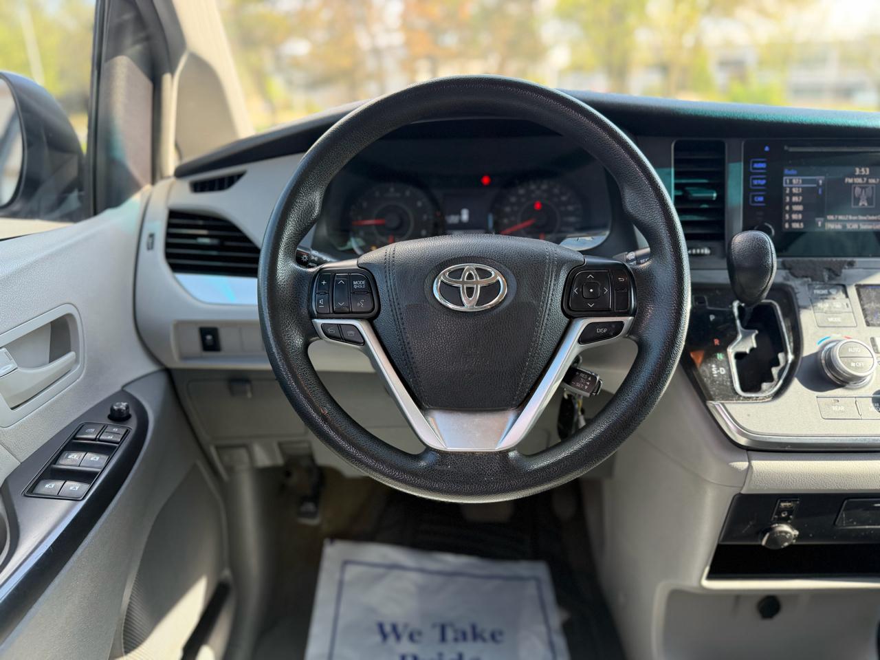 Toyota Sienna L FWD 7-Passenger (Natl) 2017