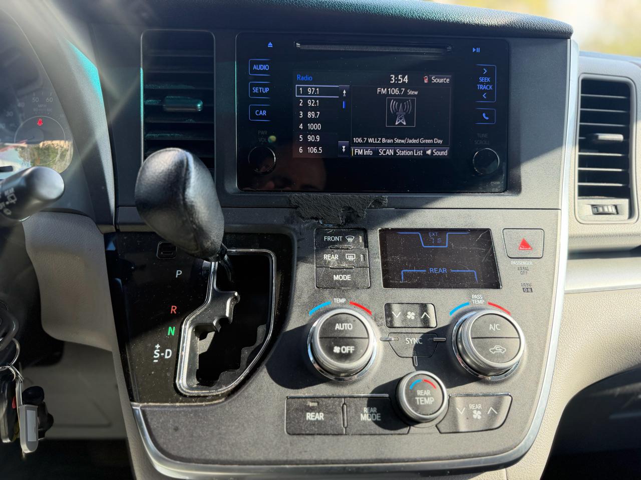 Toyota Sienna L FWD 7-Passenger (Natl) 2017