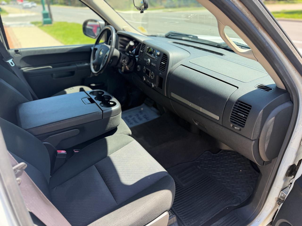 Chevrolet Silverado 1500 4WD Crew Cab 143.5" LT 2012