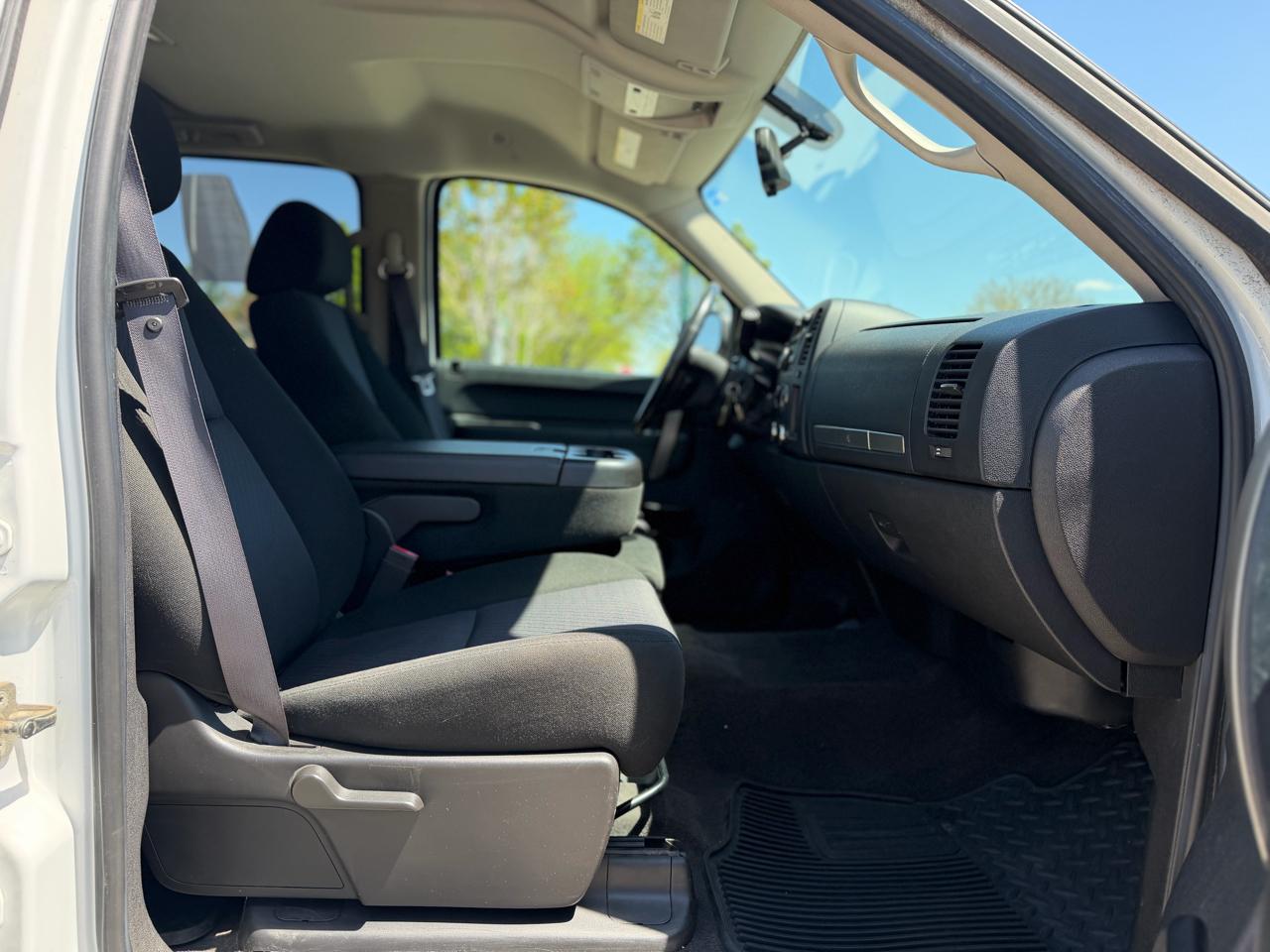 Chevrolet Silverado 1500 4WD Crew Cab 143.5" LT 2012