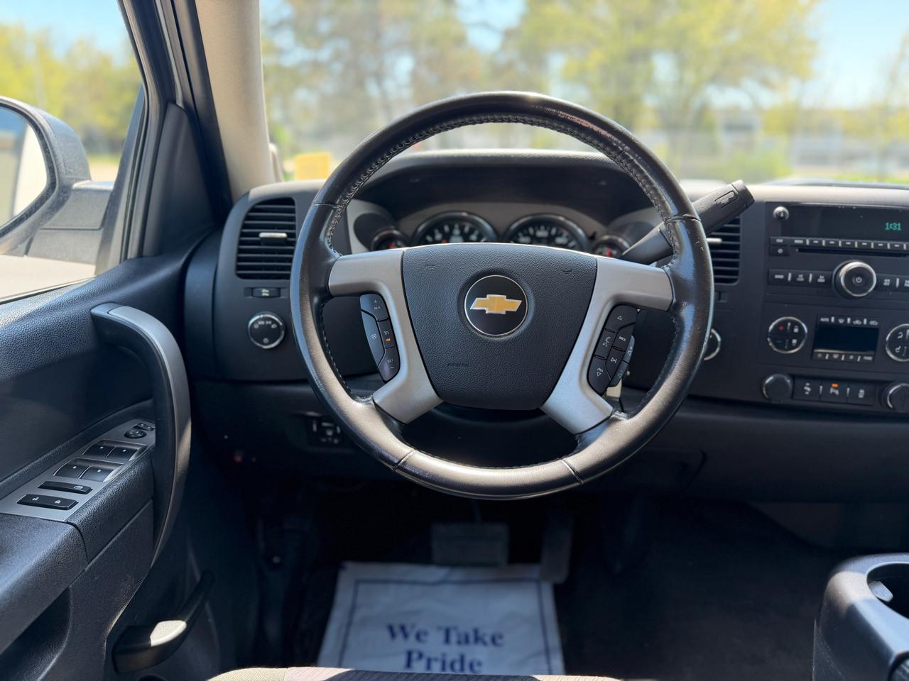Chevrolet Silverado 1500 4WD Crew Cab 143.5" LT 2012