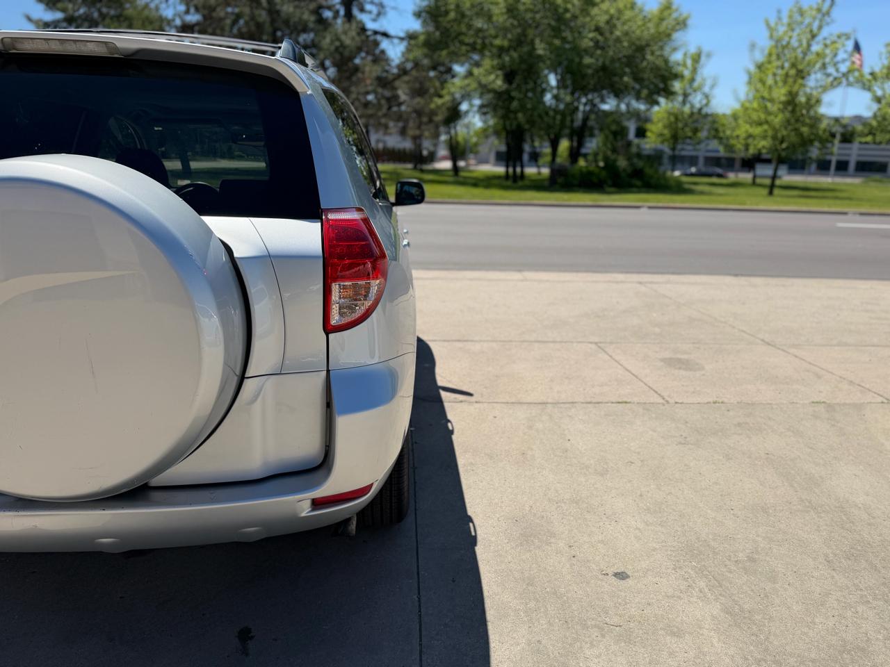 Toyota RAV4 FWD 4dr 4-cyl 4-Spd AT Ltd (Natl) 2008