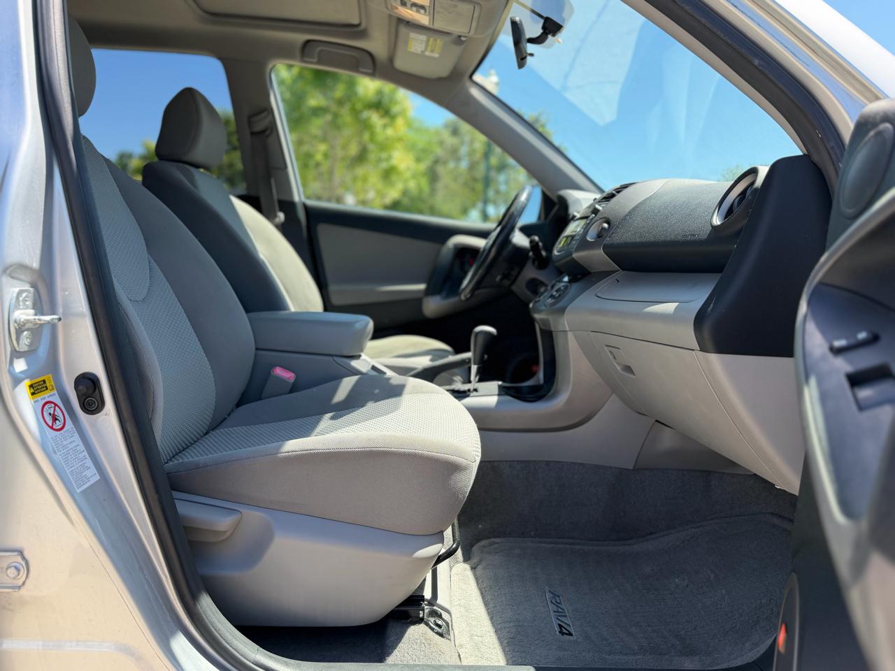 Toyota RAV4 FWD 4dr 4-cyl 4-Spd AT Ltd (Natl) 2008