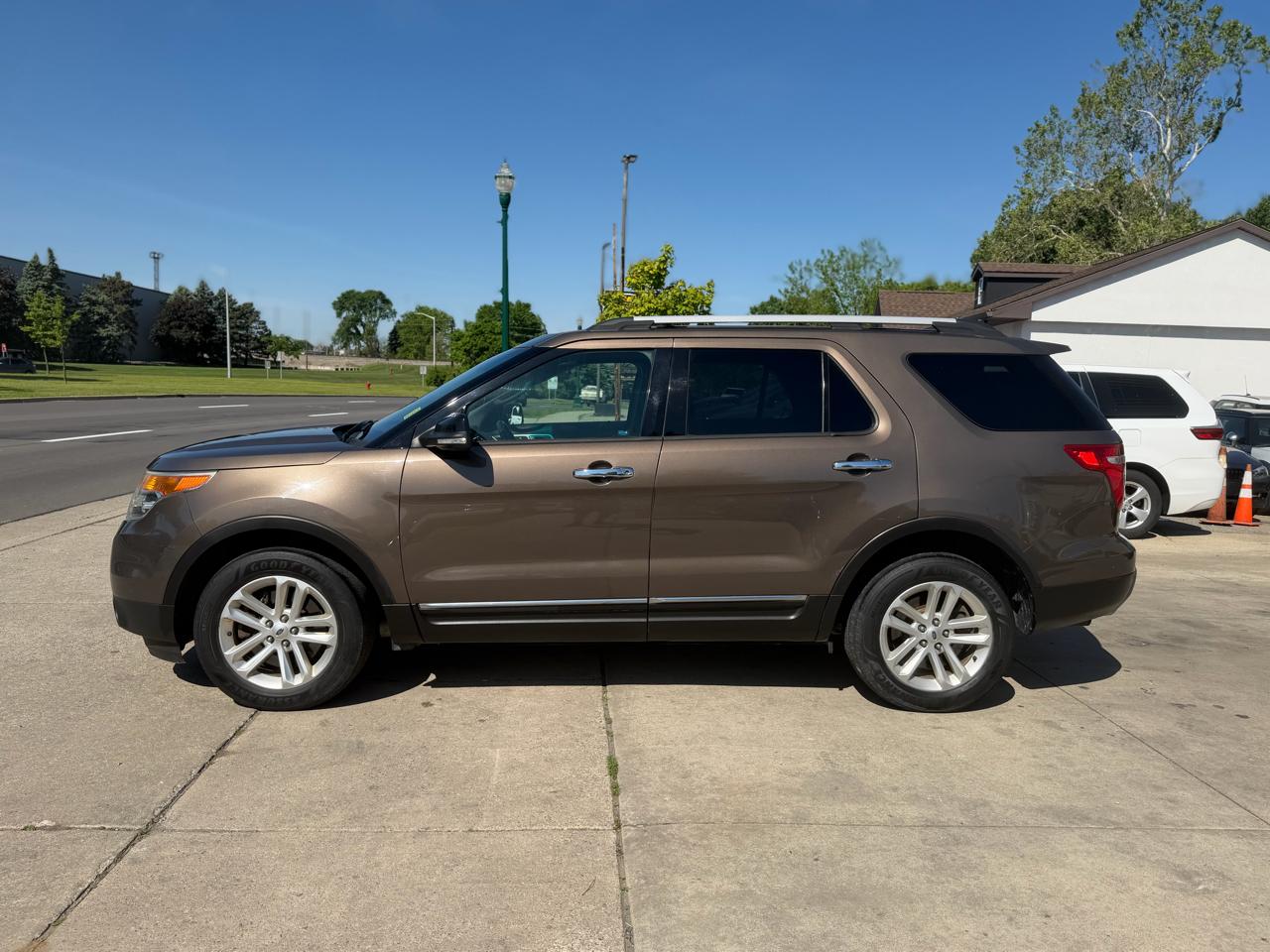 Ford Explorer 4WD 4dr XLT 2015