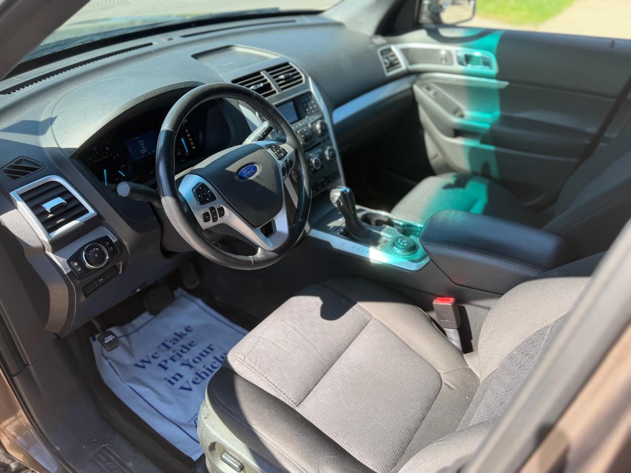 Ford Explorer 4WD 4dr XLT 2015