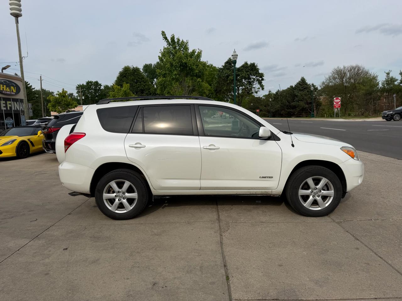 Toyota RAV4 4WD 4dr V6 Limited (Natl) 2007