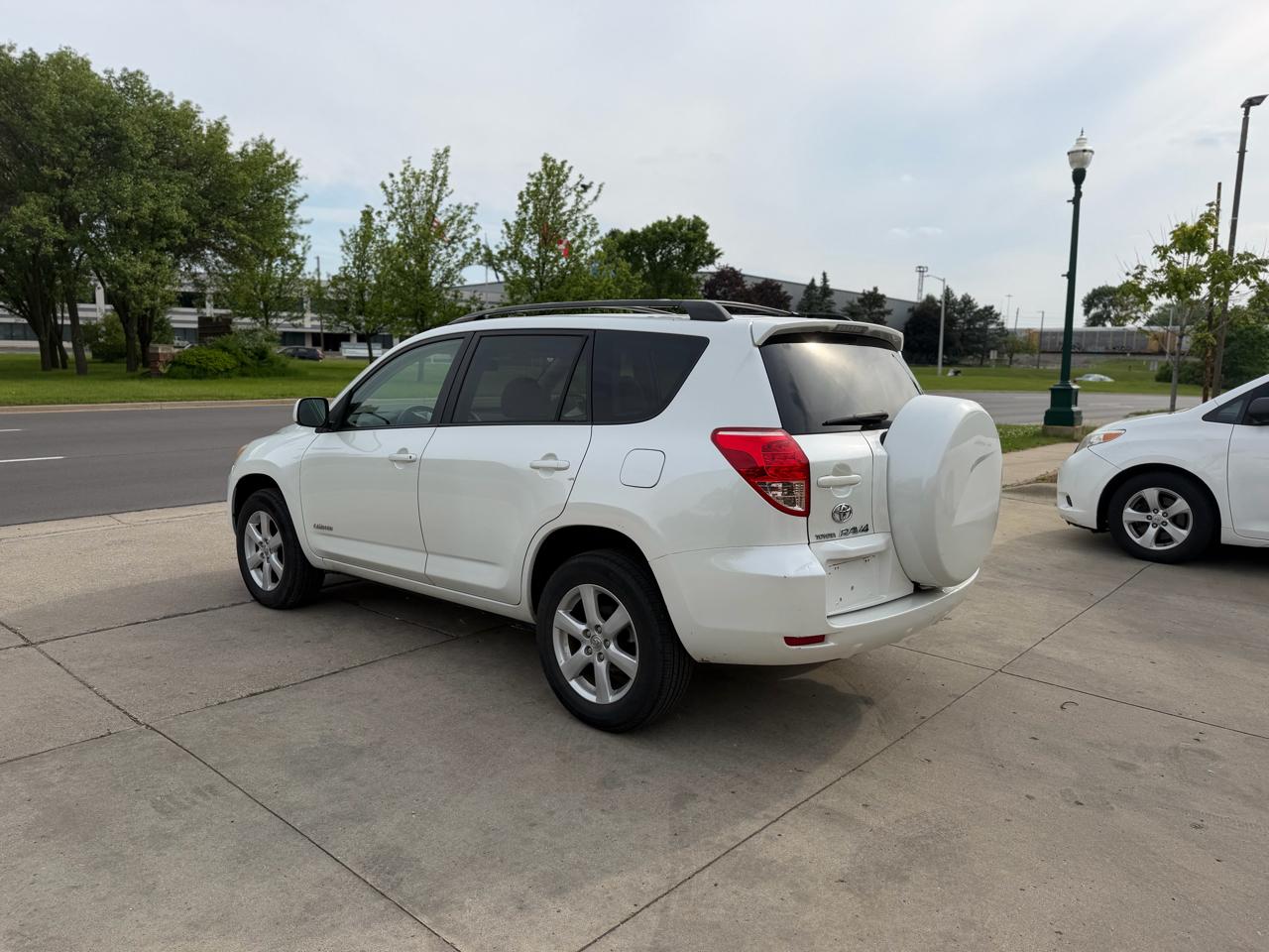Toyota RAV4 4WD 4dr V6 Limited (Natl) 2007