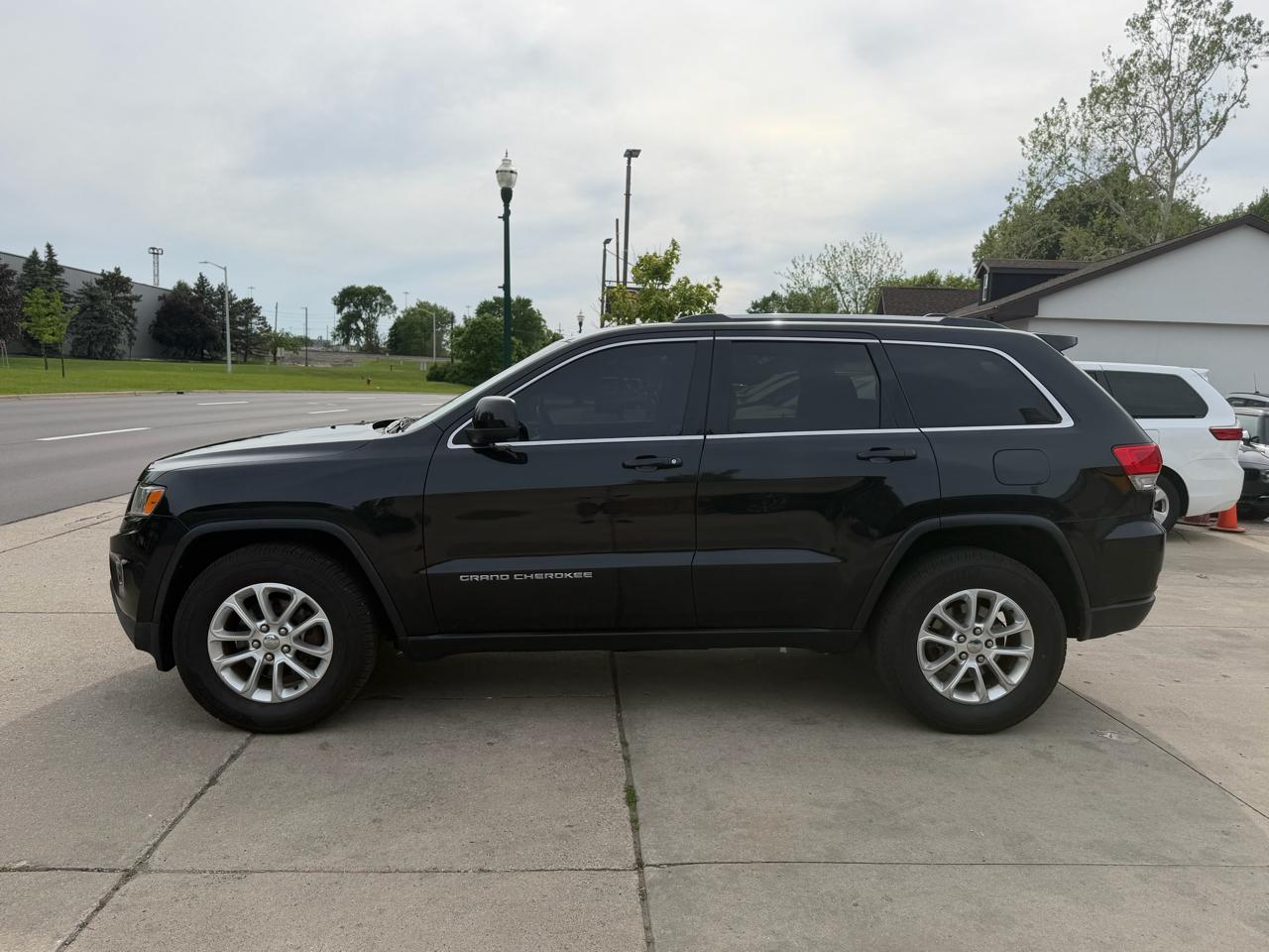 Jeep Grand Cherokee 4WD 4dr Laredo 2015