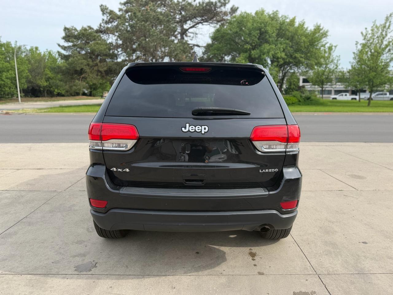 Jeep Grand Cherokee 4WD 4dr Laredo 2015