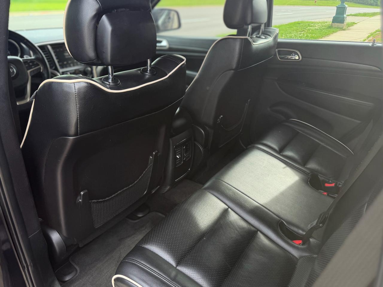 Jeep Grand Cherokee 4WD 4dr Laredo 2015