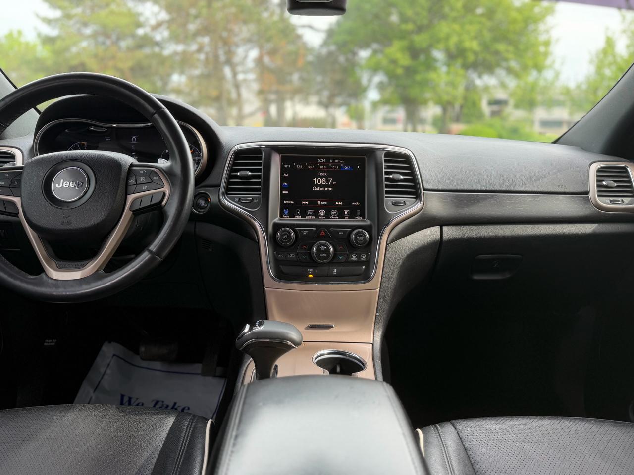 Jeep Grand Cherokee 4WD 4dr Laredo 2015