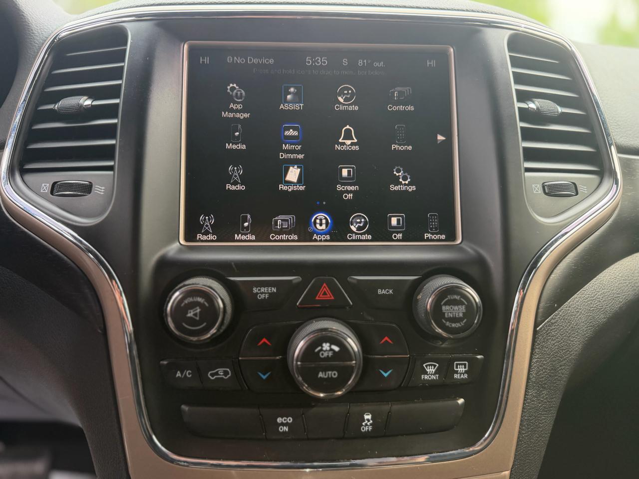 Jeep Grand Cherokee 4WD 4dr Laredo 2015