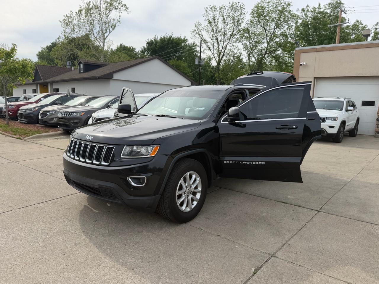 Jeep Grand Cherokee 4WD 4dr Laredo 2015