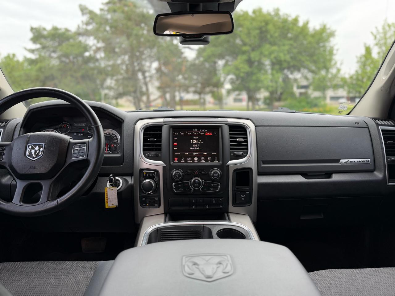 RAM 1500 4WD Crew Cab 140.5" Big Horn 2016