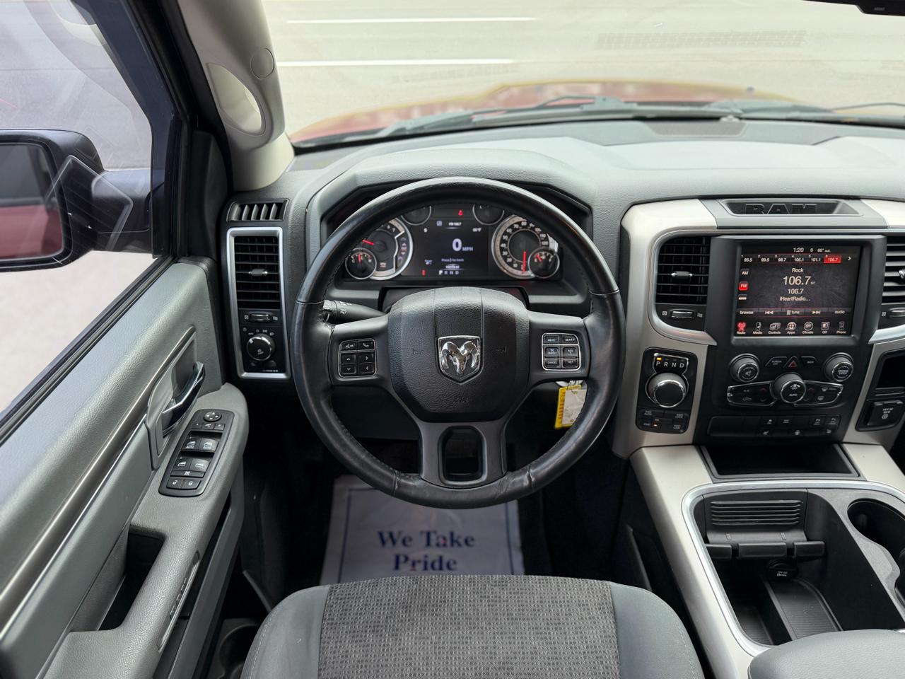 RAM 1500 4WD Crew Cab 140.5" Big Horn 2016