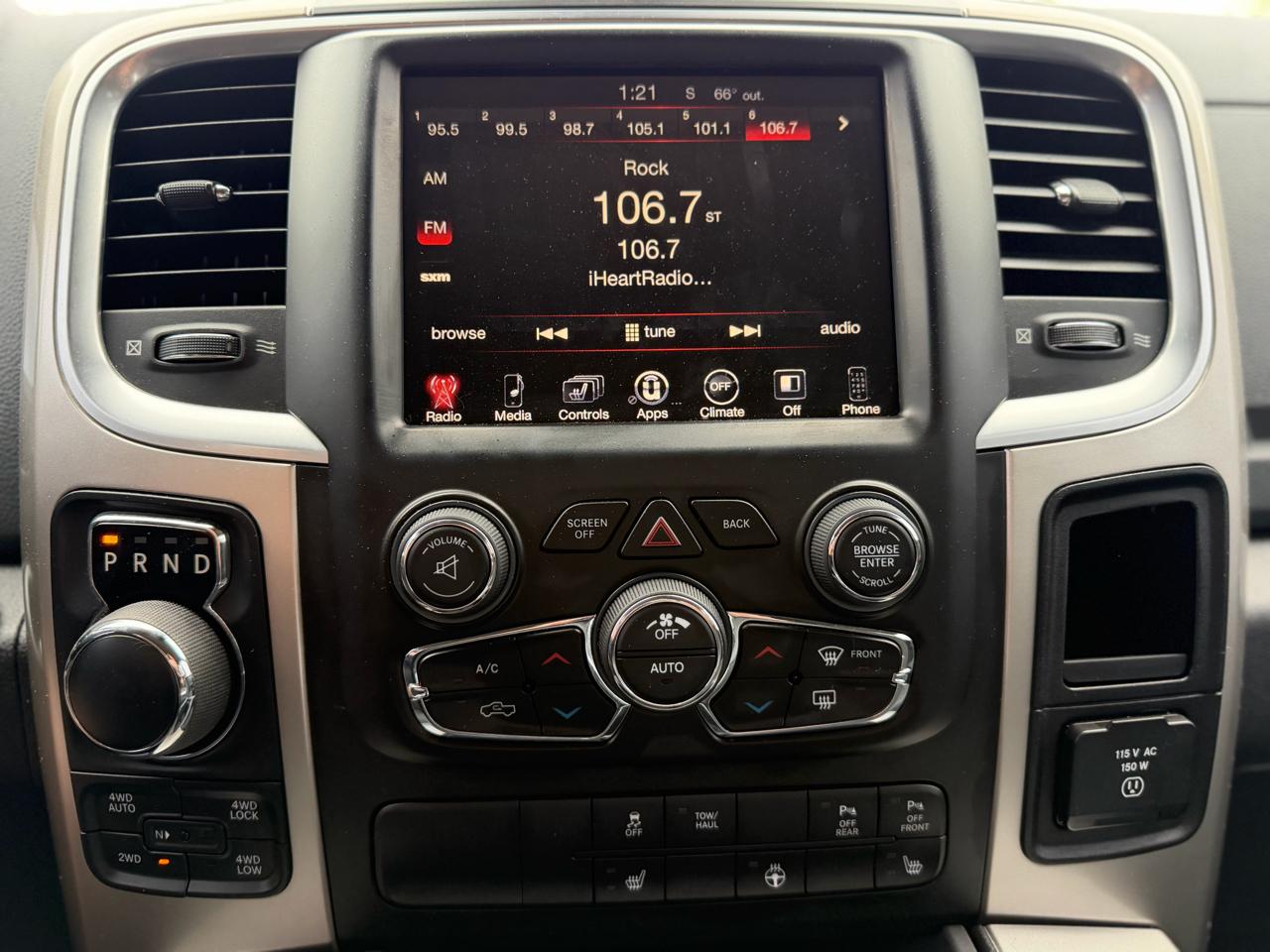 RAM 1500 4WD Crew Cab 140.5" Big Horn 2016