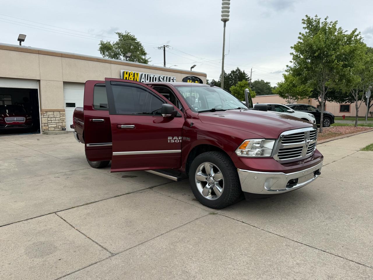 RAM 1500 4WD Crew Cab 140.5" Big Horn 2016