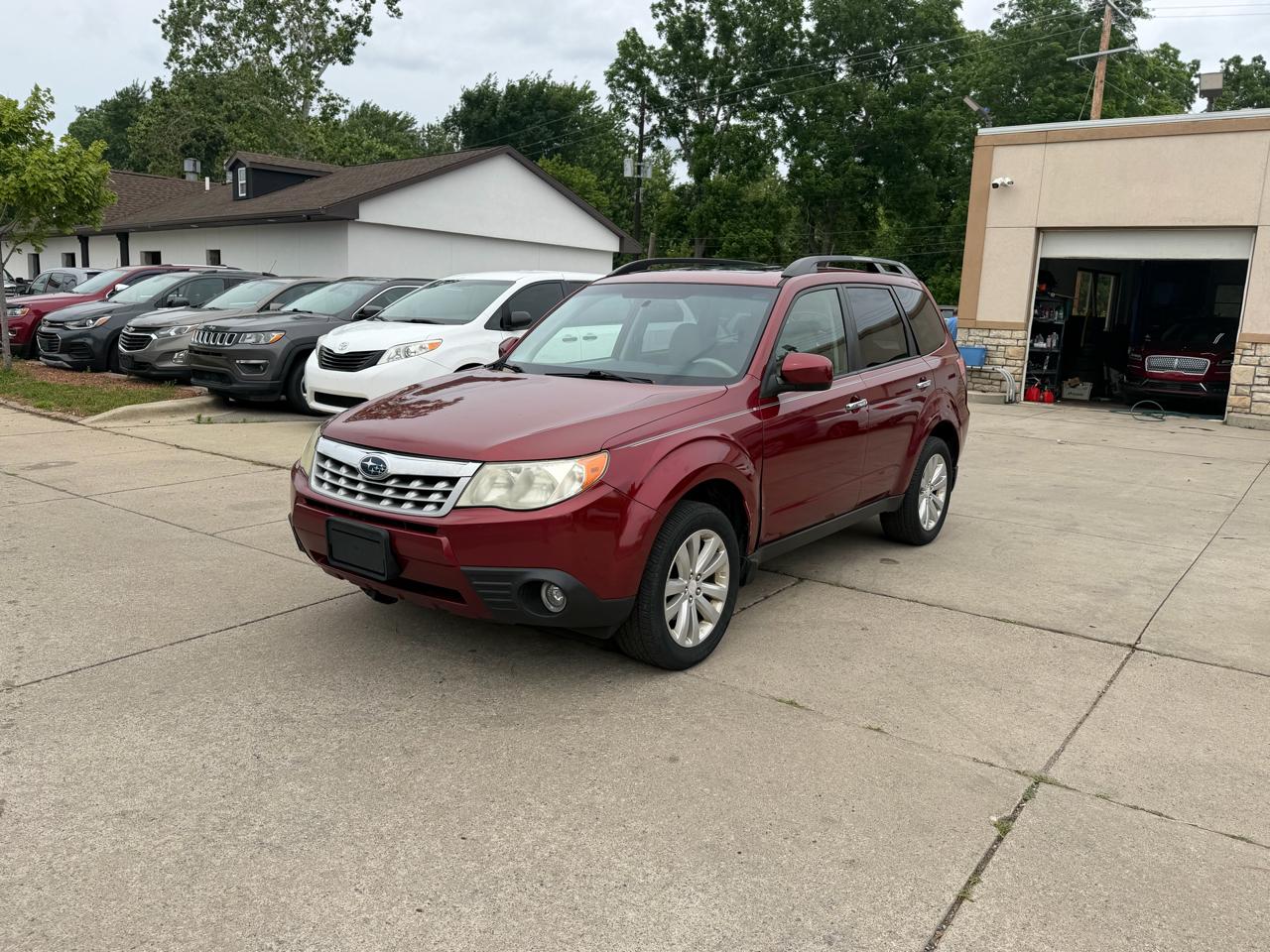 Subaru Forester 4dr Auto 2.5X Premium w/All-Weather Pkg 2011