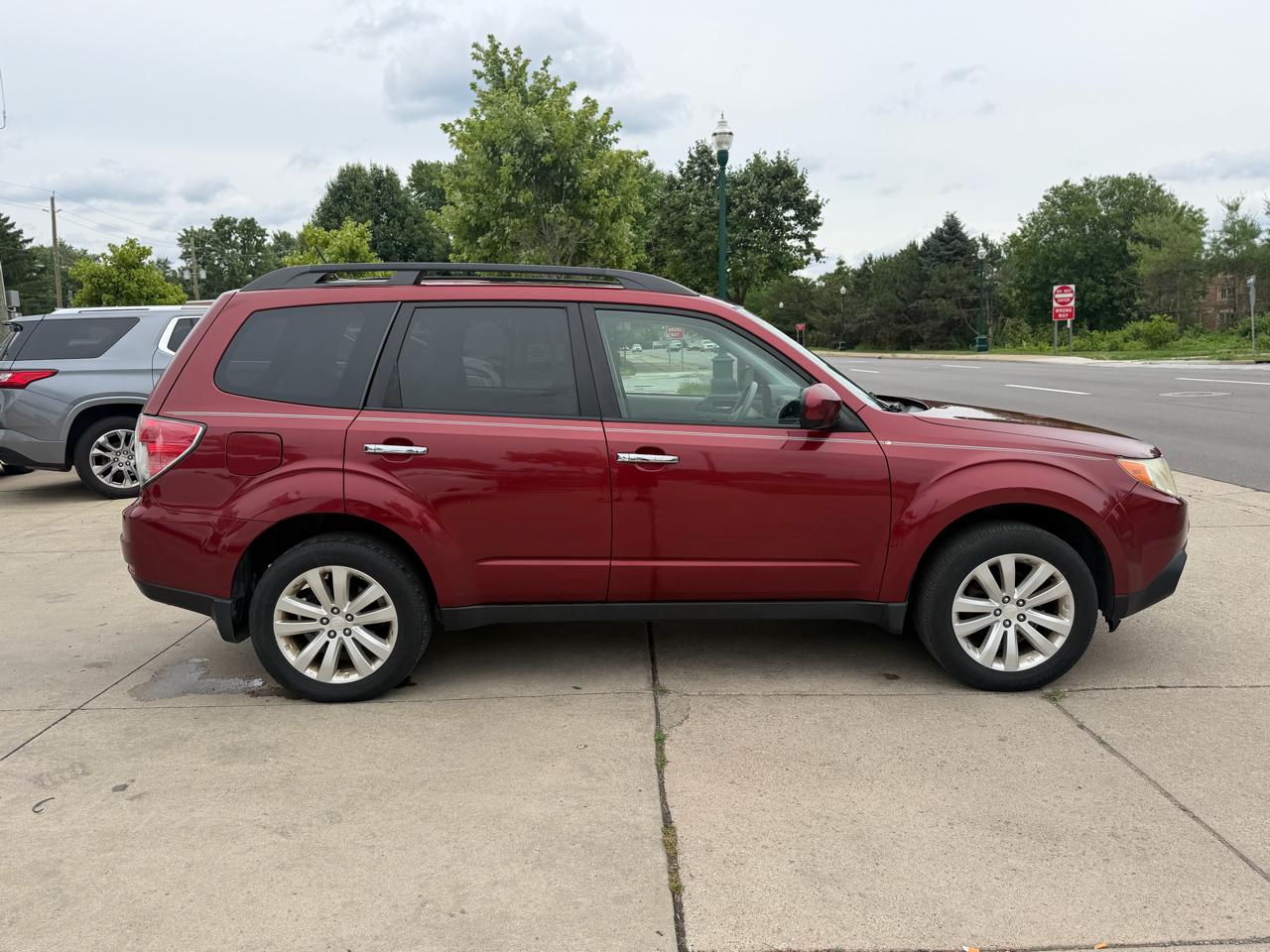 Subaru Forester 4dr Auto 2.5X Premium w/All-Weather Pkg 2011