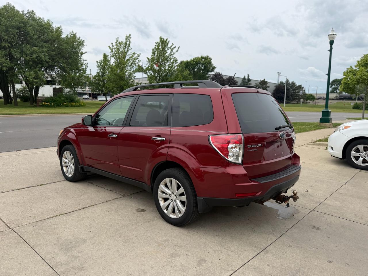 Subaru Forester 4dr Auto 2.5X Premium w/All-Weather Pkg 2011