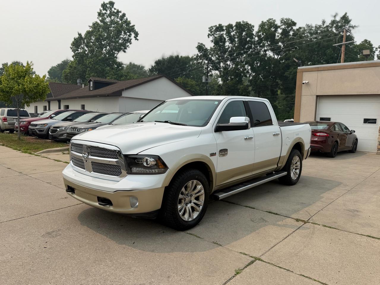 RAM 1500 4WD Crew Cab 140.5" Laramie Longhorn 2013