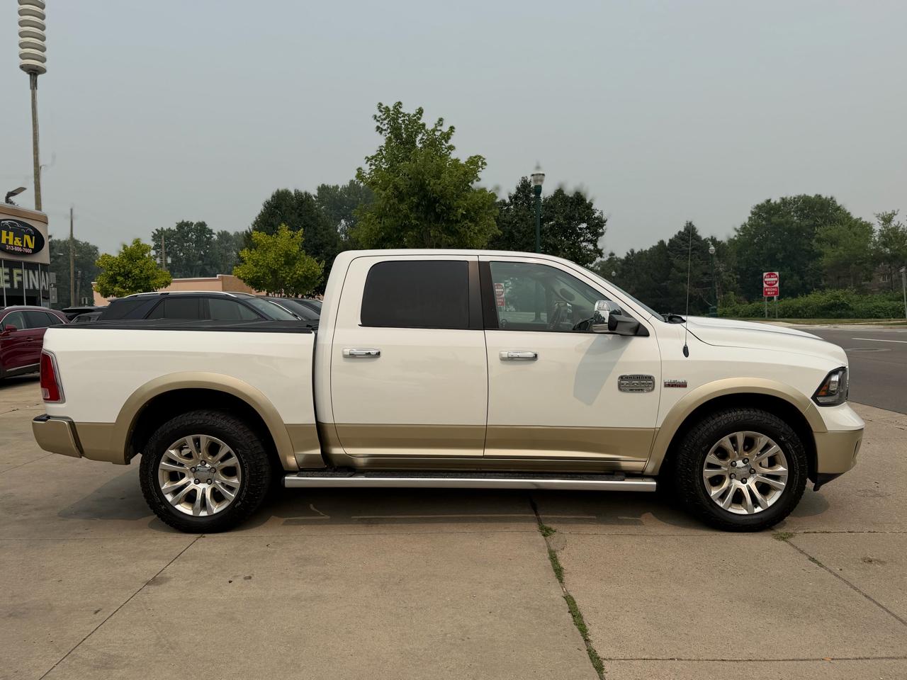 RAM 1500 4WD Crew Cab 140.5" Laramie Longhorn 2013