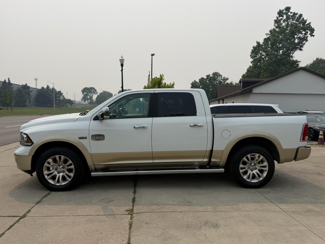 RAM 1500 4WD Crew Cab 140.5" Laramie Longhorn 2013