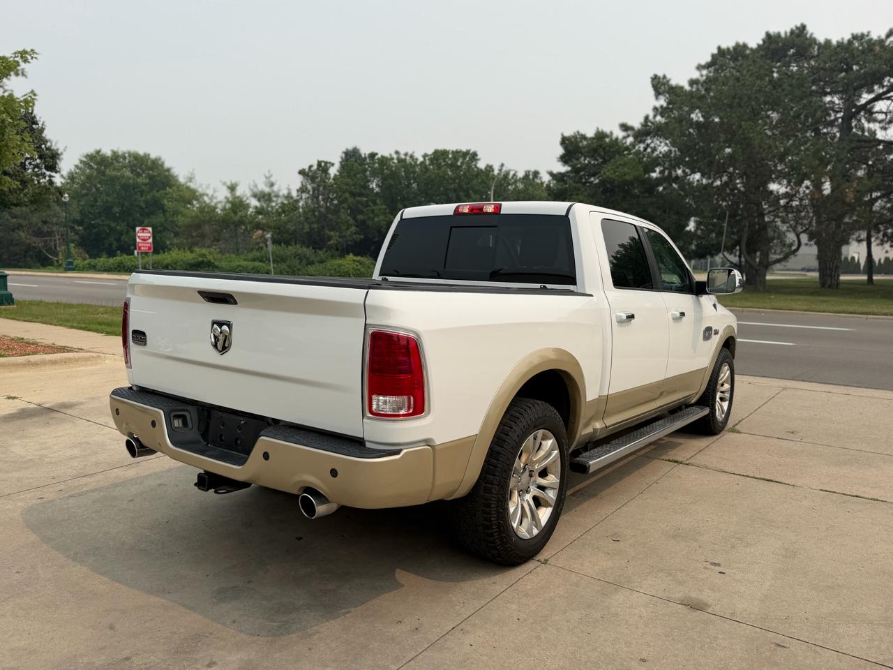 RAM 1500 4WD Crew Cab 140.5" Laramie Longhorn 2013